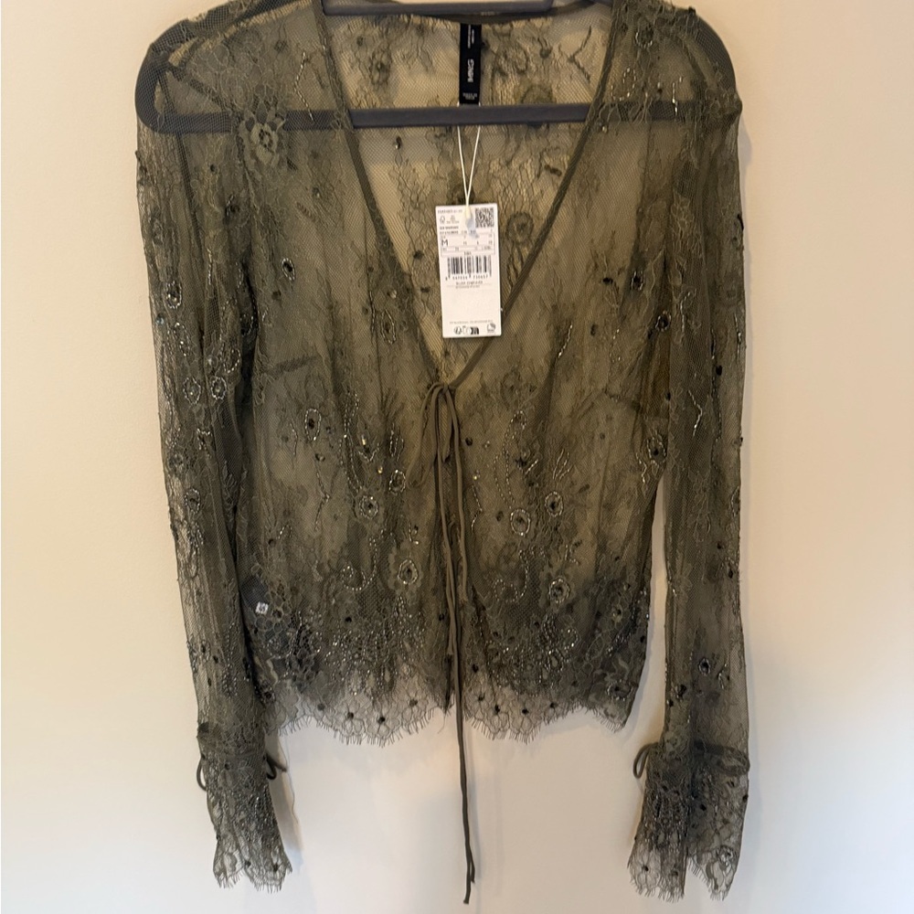 Mango Lace Appliqué Top Size 6 NWT Light/Pastel Grey - Picture 2 of 10